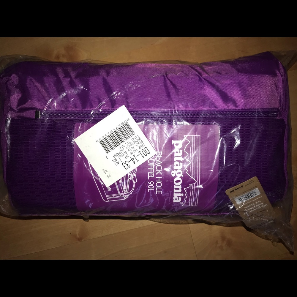 Patagonia Black Hole Duffel 90L Ikat Purple